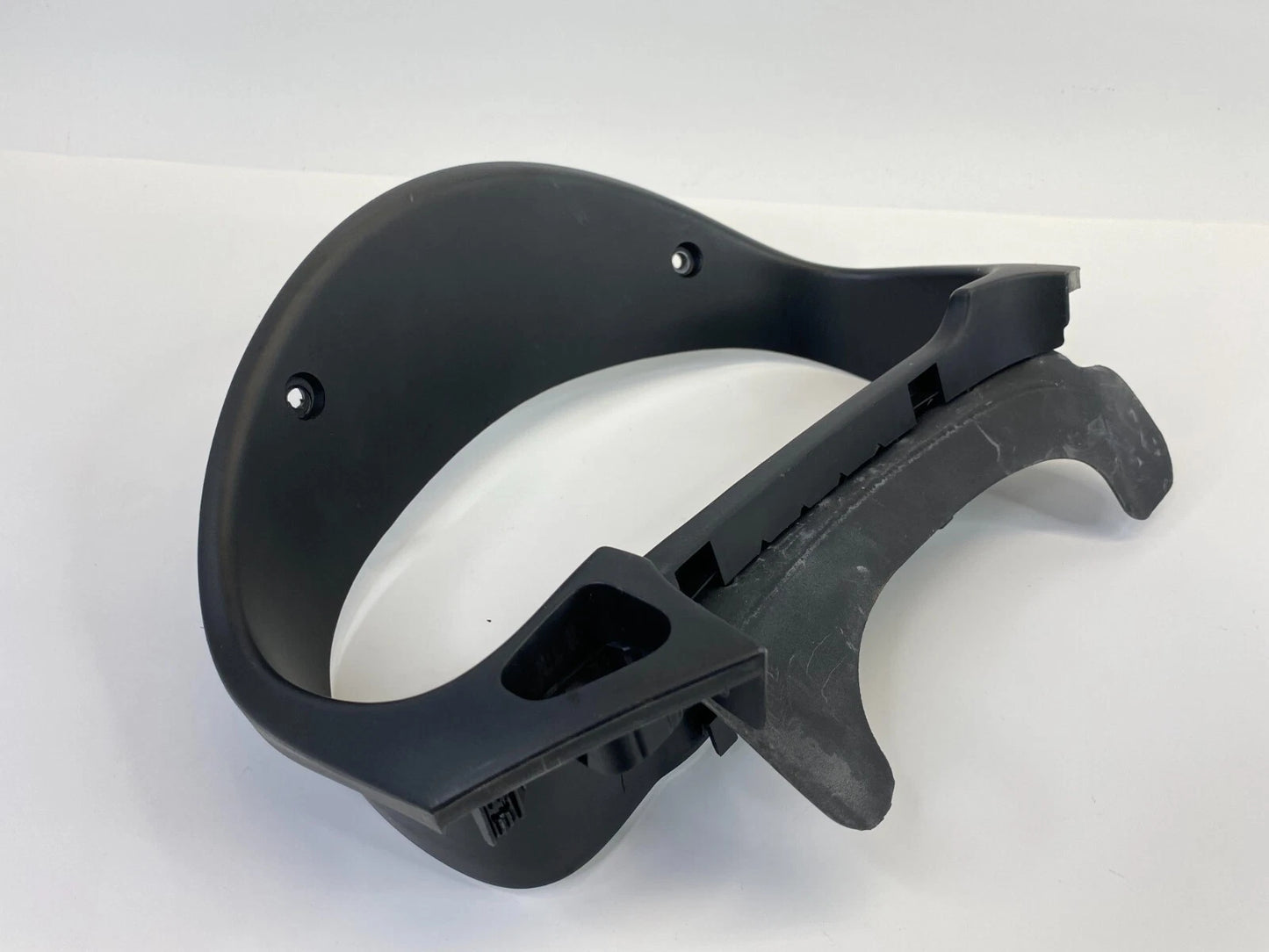 06-11 HYUNDAI ACCENT DASH INSTRUMENT SPEEDOMETER CLUSTER BEZEL TRIM 84831-1E000