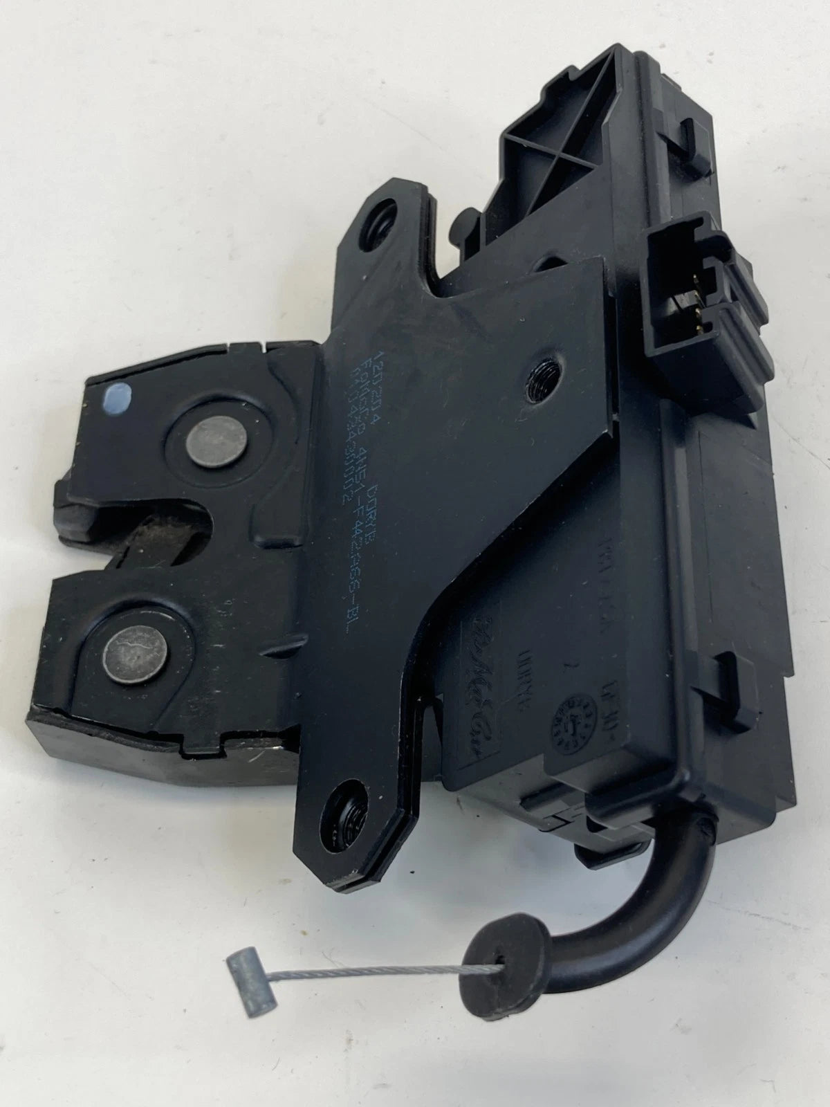 04-11 VOLVO S40 SEDAN TRUNK LATCH RELEASE DECK LID LOCK ACTUATOR 4N51-F442A66-BL