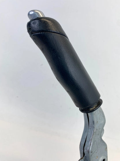 2004-2006 LAND ROVER RANGE ROVER EMERGENCY PARKING BRAKE HANDLE LEVER ASSY OEM