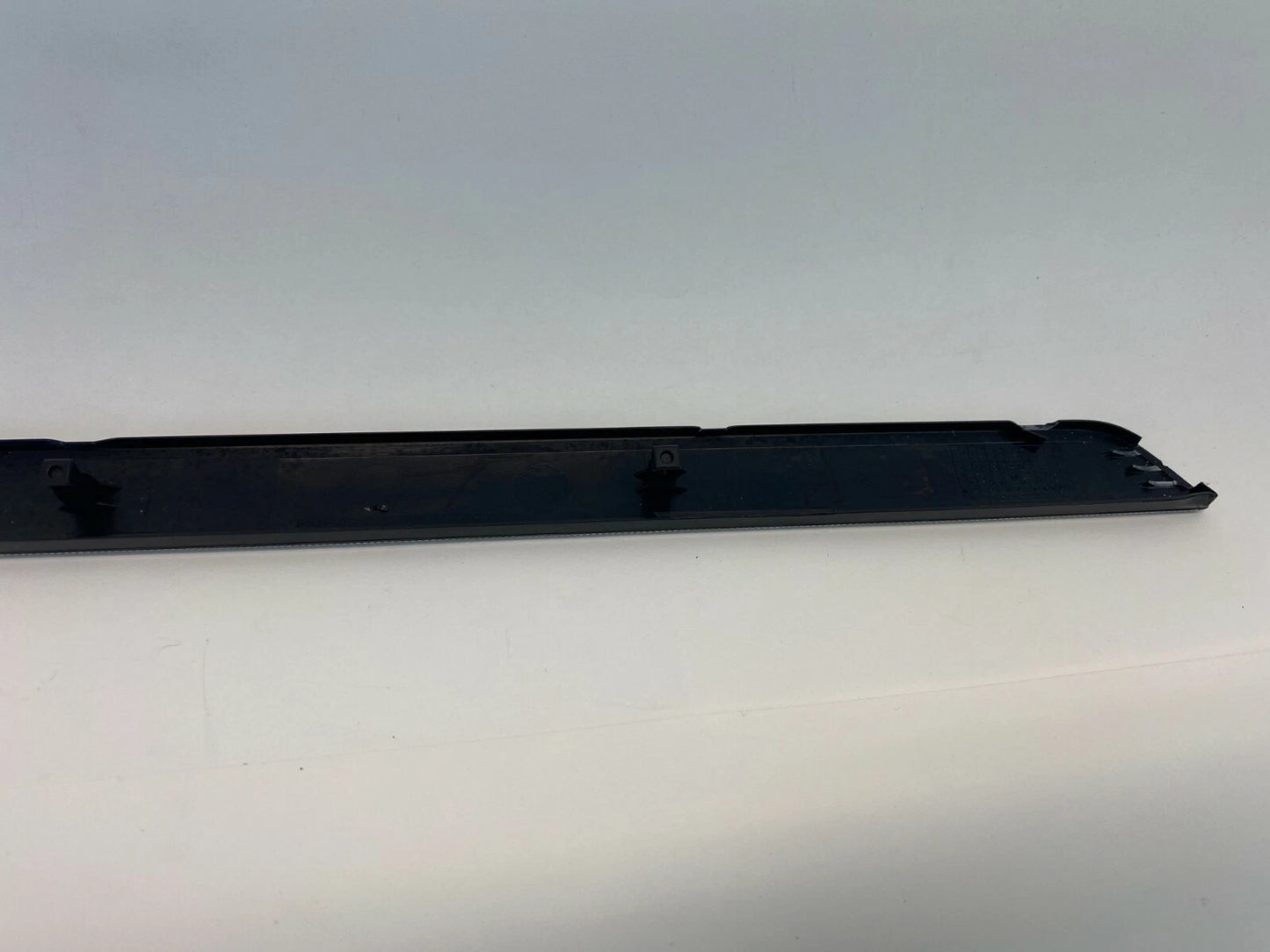 2005-2010 VW VOLKSWAGEN JETTA FRONT RIGHT DOOR PANEL TRIM MOLDING 1K4867440 OEM