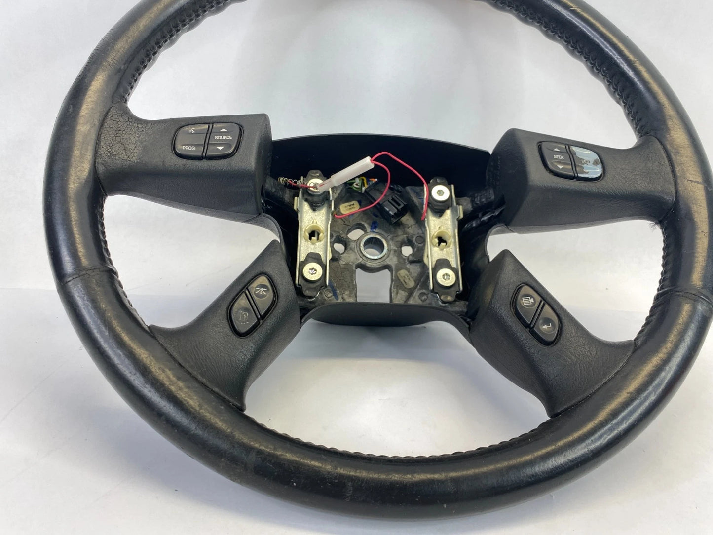 2003-2006 CHEVROLET TAHOE SILVERADO STEERING WHEEL W/ SWITCHES OEM