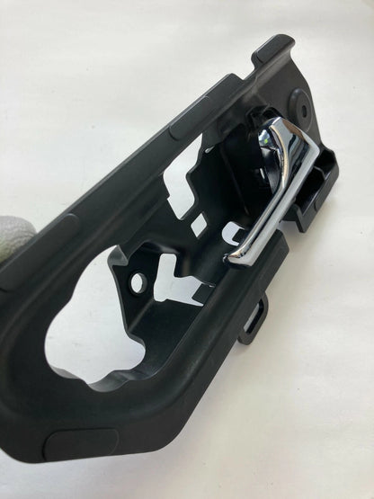 06-10 MERCEDES-BENZ R350 REAR RIGHT INNER INSIDE DOOR HANDLE RR RH A2517600461