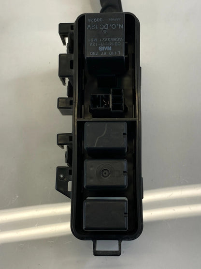 OEM 2002-2006 MAZDA MPV 3.0L V6 UNDER HOOD FUSE RELAY BOX FUSEBOX ASSEMBLY