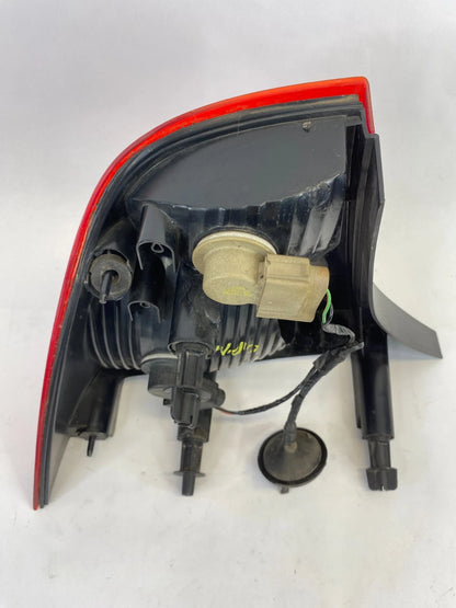 2005-2007 FORD FOCUS SEDAN RIGHT PASSENGER SIDE TAIL LIGHT LAMP ASSEMBLY OEM