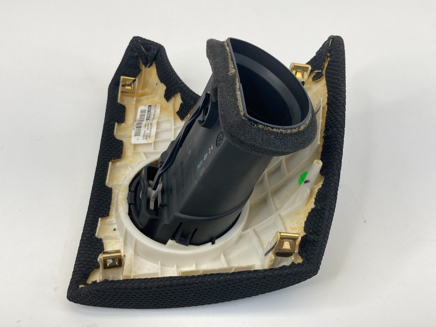 13-16 Chevy Cruze Left Side Dash A/C Air Vent Grille w/ Bezel Trim 16931334 OEM