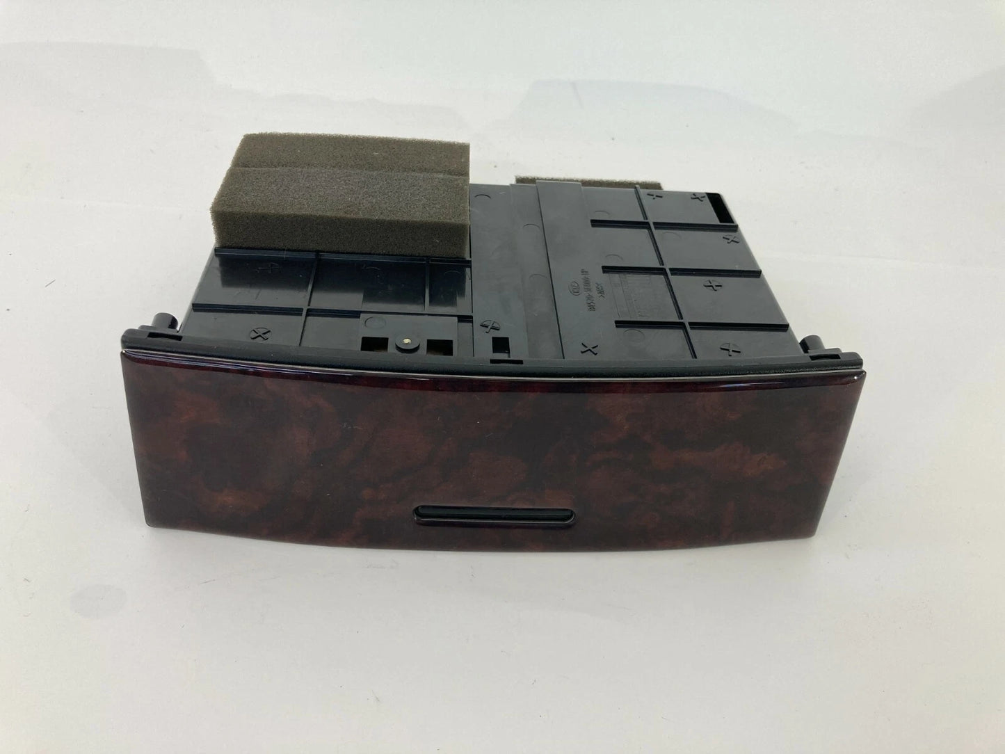 03-06 KIA SORENTO CENTER DASH STORAGE TRAY CUBBY COMPARTMENT TRIM 84570-3E000