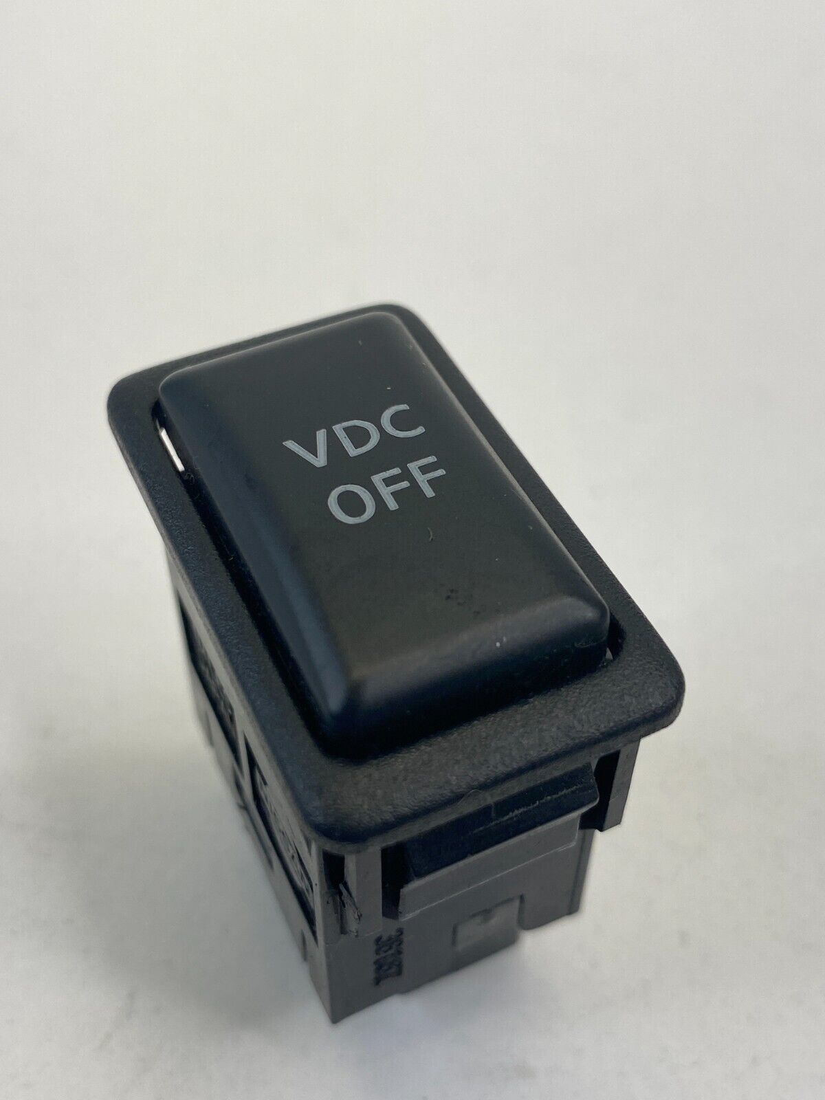 2003 2004 Infiniti G35n COUPE 3.5L V6 Vehicle Dynamics Control Traction Switch