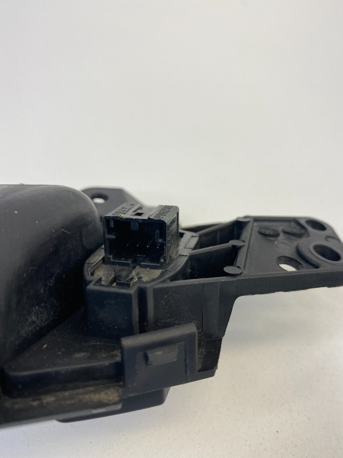 2005-2011 Audi A6 Quattro Rear Right Side Interior Door Handle 4F0-839-020-G OEM