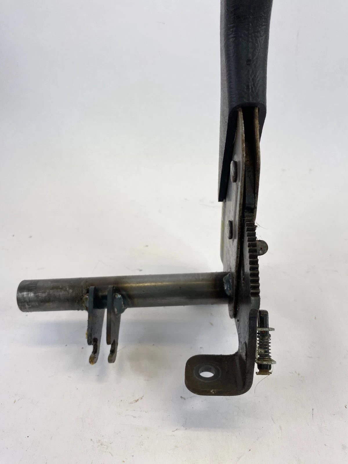 1998-2002 ISUZU TROOPER EMERGENCY PARKING HAND BRAKE LEVER HANDLE ASSEMBLY OEM