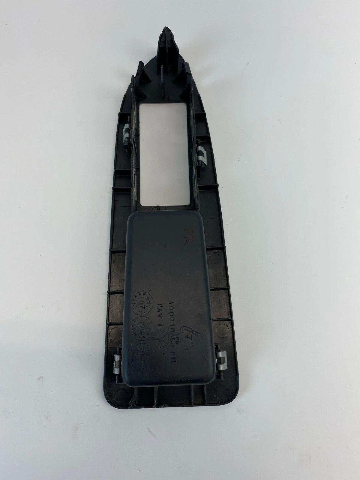 2006-2010 DODGE CHARGER FRONT RH WINDOW SWITCH COVER BEZEL PANEL OEM 100010656