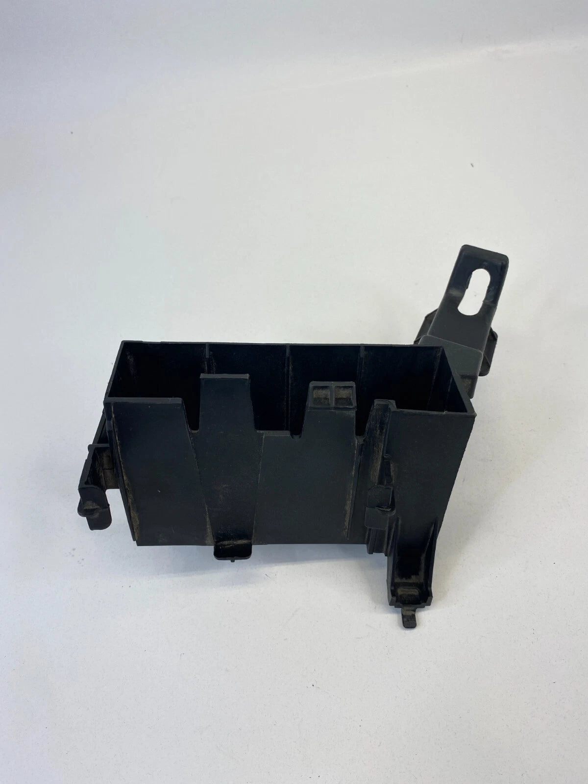 05-11 AUDI A6 QUATTRO PARKING ASSIST AID SYSTEM CONTROL MODULE BRACKET 4F0907179