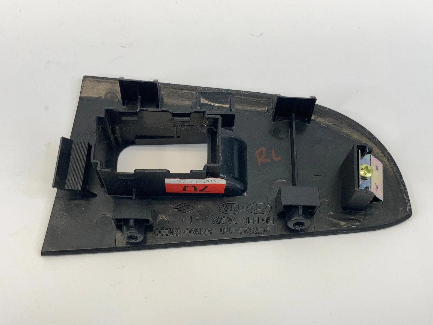 07-10 HYUNDAI ELANTRA REAR LEFT BACK SIDE DOOR WINDOW SWITCH BEZEL 93580-2H000
