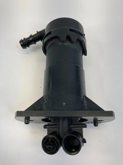 2006-2008 AUDI A6 RIGHT SIDE HEADLIGHT WASHER PUMP PRESSURE CYLINDER OEM