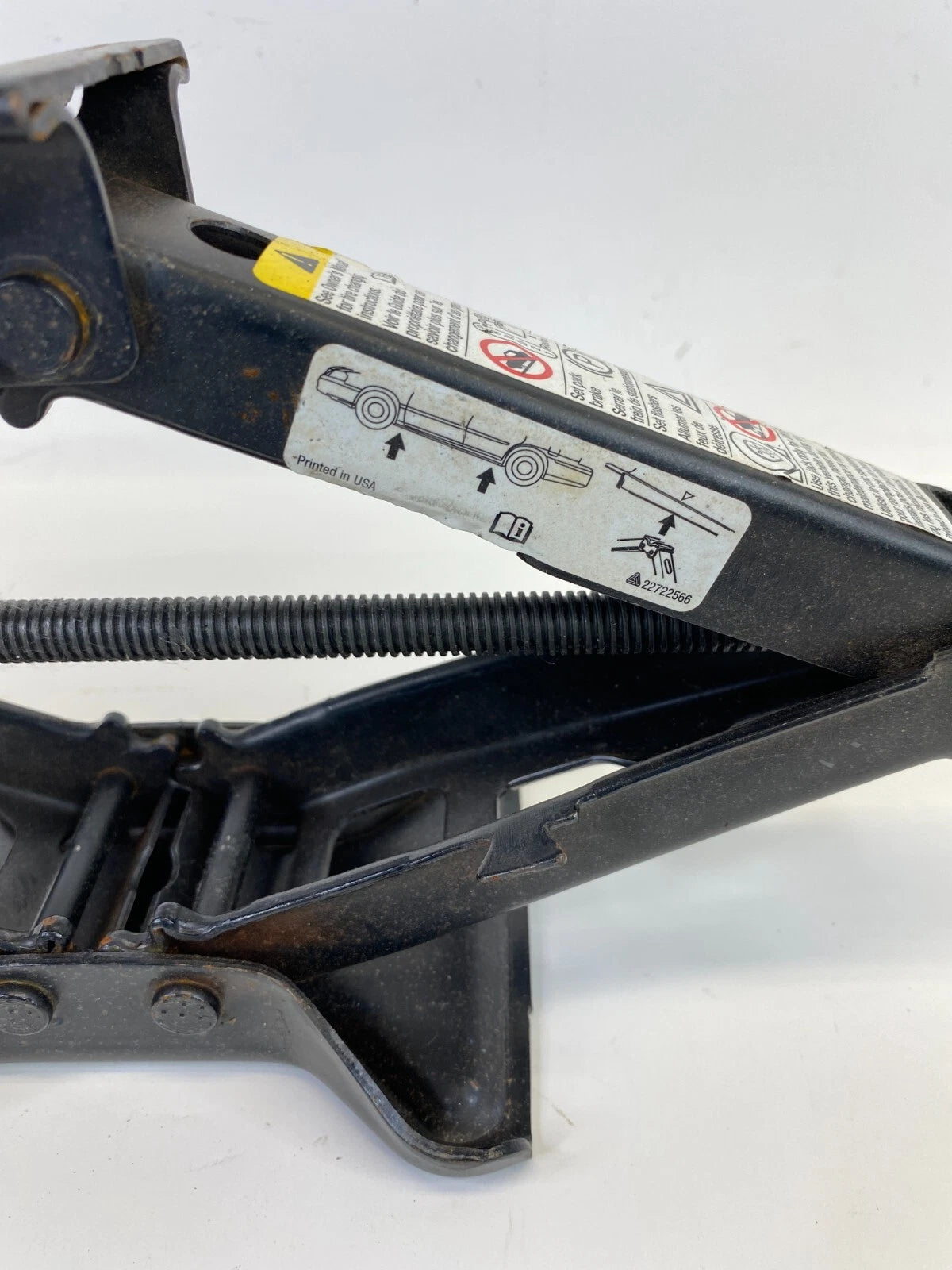 2005-2010 PONTIAC G6 EMERGENCY SPARE TIRE JACK HANDLE LUG WRENCH 22722566 OEM