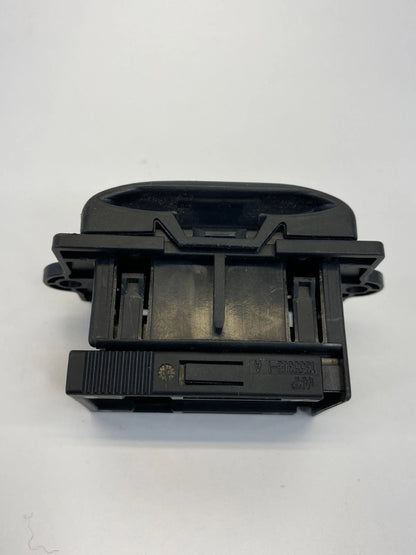 2003-2006 MERCEDES-BENZ E500 DIAGNOSTIC PLUG PORT UNDER COVER 202-540-23-73