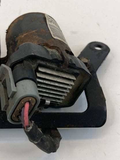 00-06 CHEVY TAHOE GMC YUKON LEFT ENGINE IGNITION COIL IGNITER PACK BRACKET SET