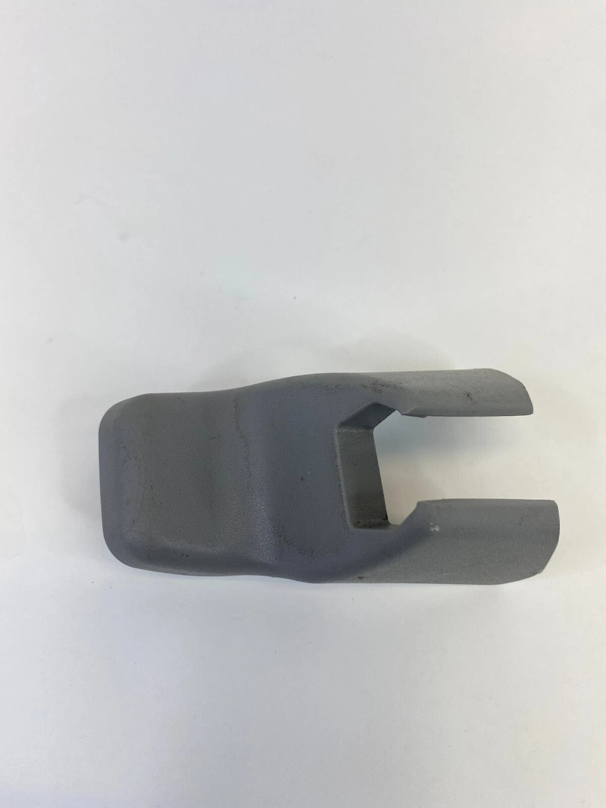 07-11 TOYOTA CAMRY FRONT RIGHT OUTER SEAT SIDE TRACK END COVER PANEL 72137-06030