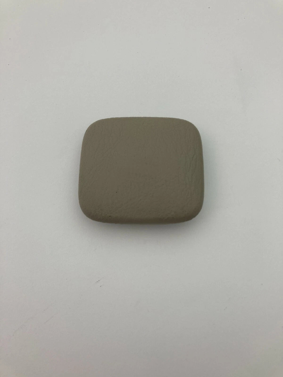 98-05 LEXUS GS300 LEXUS GS400 FRONT LEFT OR RIGHT SEAT BELT RETRACTOR CAP COVER