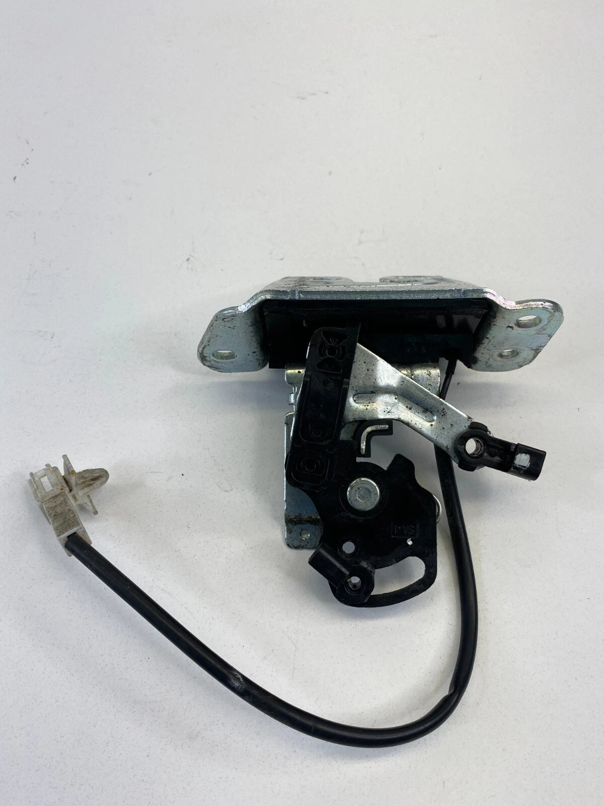 2006-2011 KIA RIO5 HATCHABACK REAR TRUNK TAILGATE LATCH LOCK ACTUATOR OEM