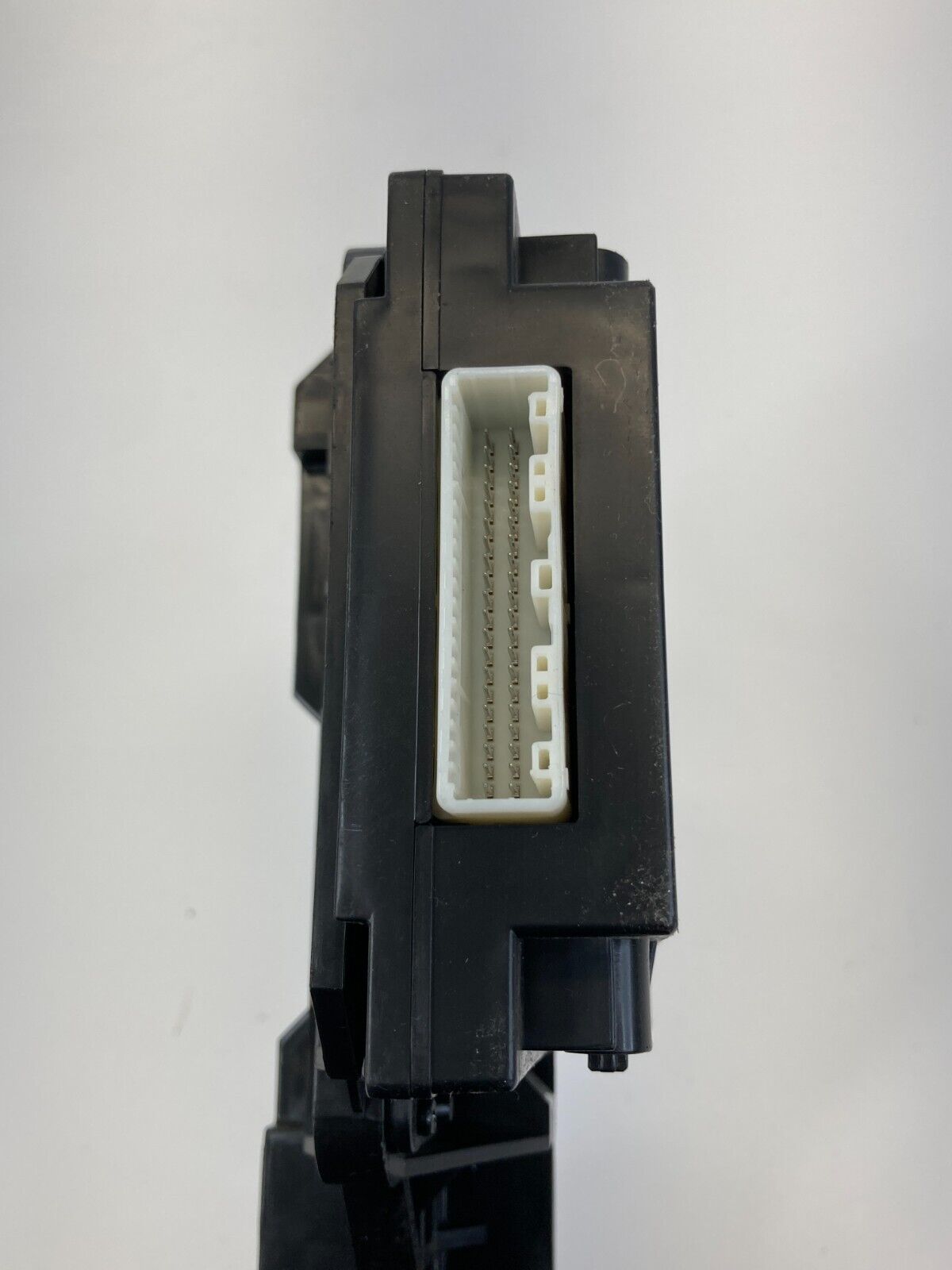 2018 2019 Nissan Sentra HVAC Temperature Amplifier Control Module 27760-5UD0A