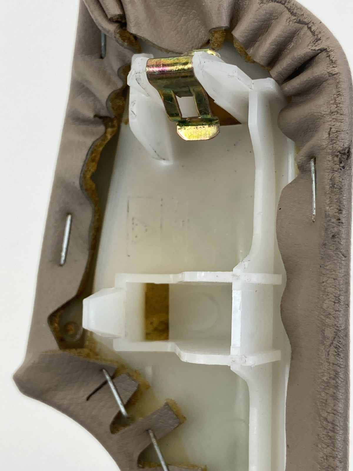 1996 1997 1998 Toyota 4Runner Rear Right Back Side Door Armrest Pull Handle OEM