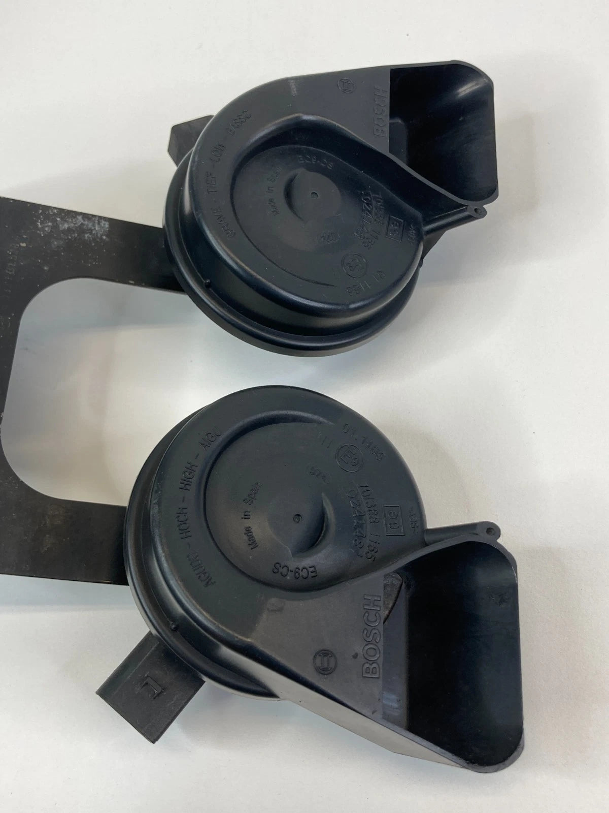 05-11 AUDI A6 QUATTRO HIGH & LOW TONE NOTE SIGNAL HORN W BRACKET E9024148 OEM