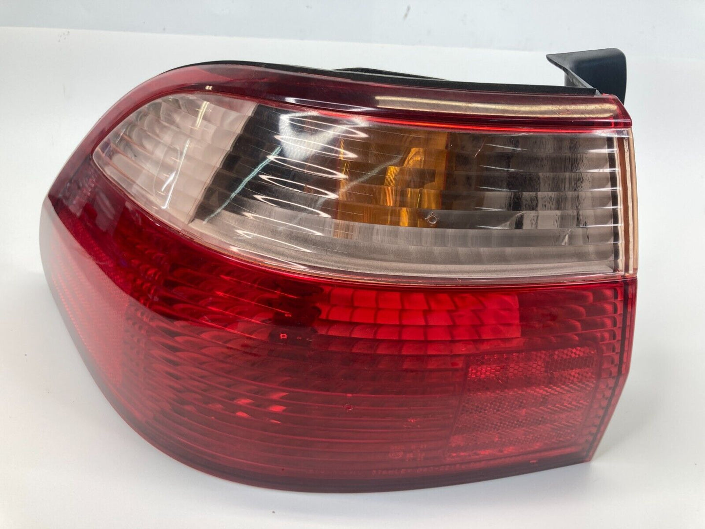 1998 1999 2000 Honda Accord Sedan Outer Left Driver Side Tail Light Taillight