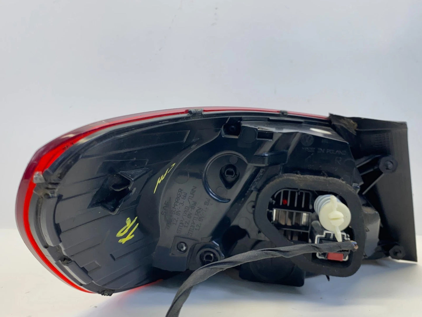 2013-2017 VW VOLKSWAGEN CC REAR RIGHT PASSENGER OUTER TAILLIGHT TAIL LIGHT LAMP
