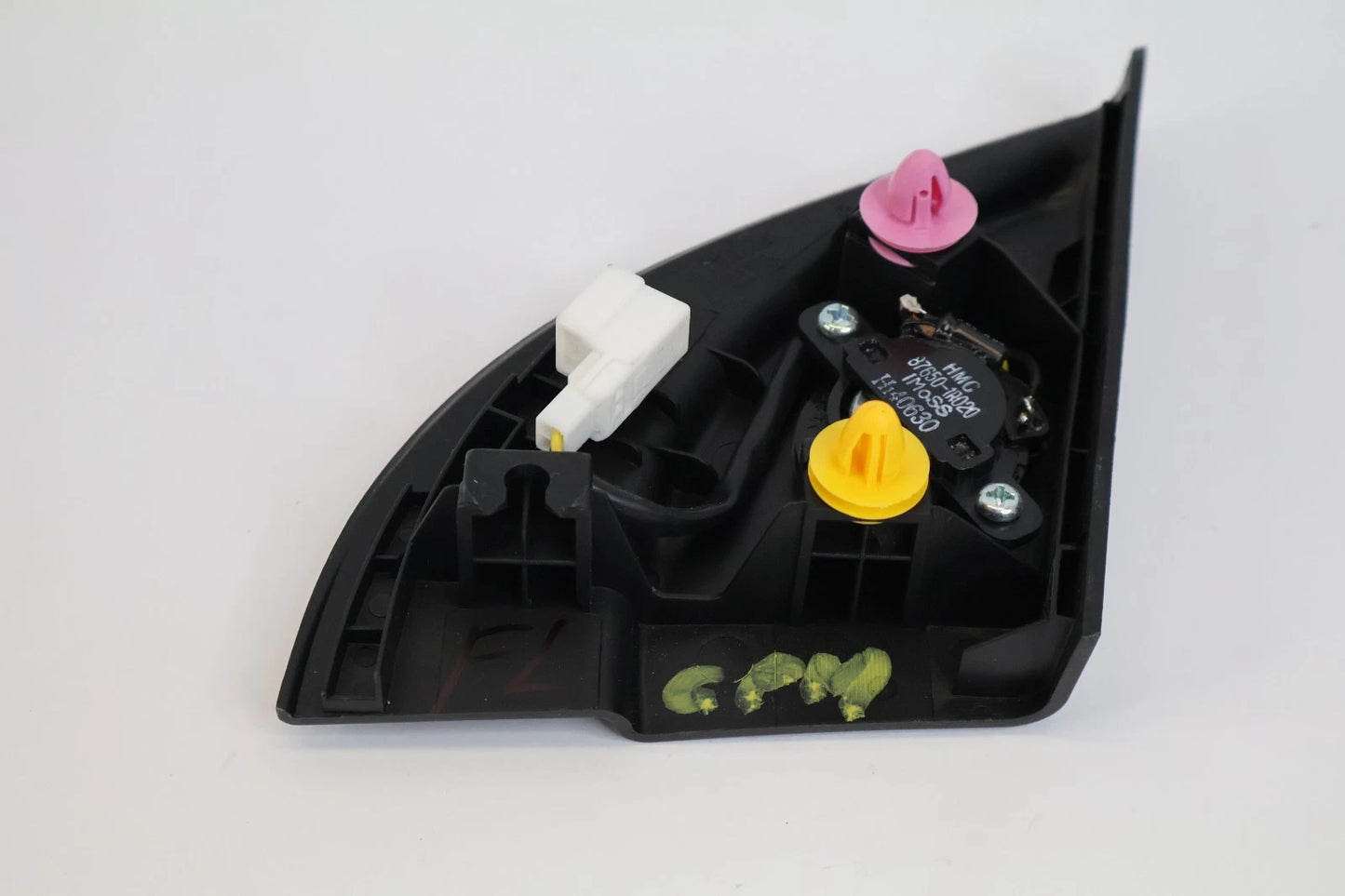 12-17 HYUNDAI ACCENT FRONT LH DOOR INNER CORNER COVER TRIM PANEL 876501R020 OEM