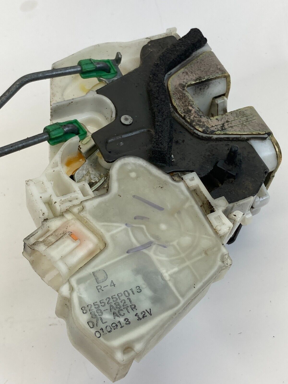 1996-2004 Nissan Pathfinder Rear Right Side Door Lock Latch Actuator 825525P013