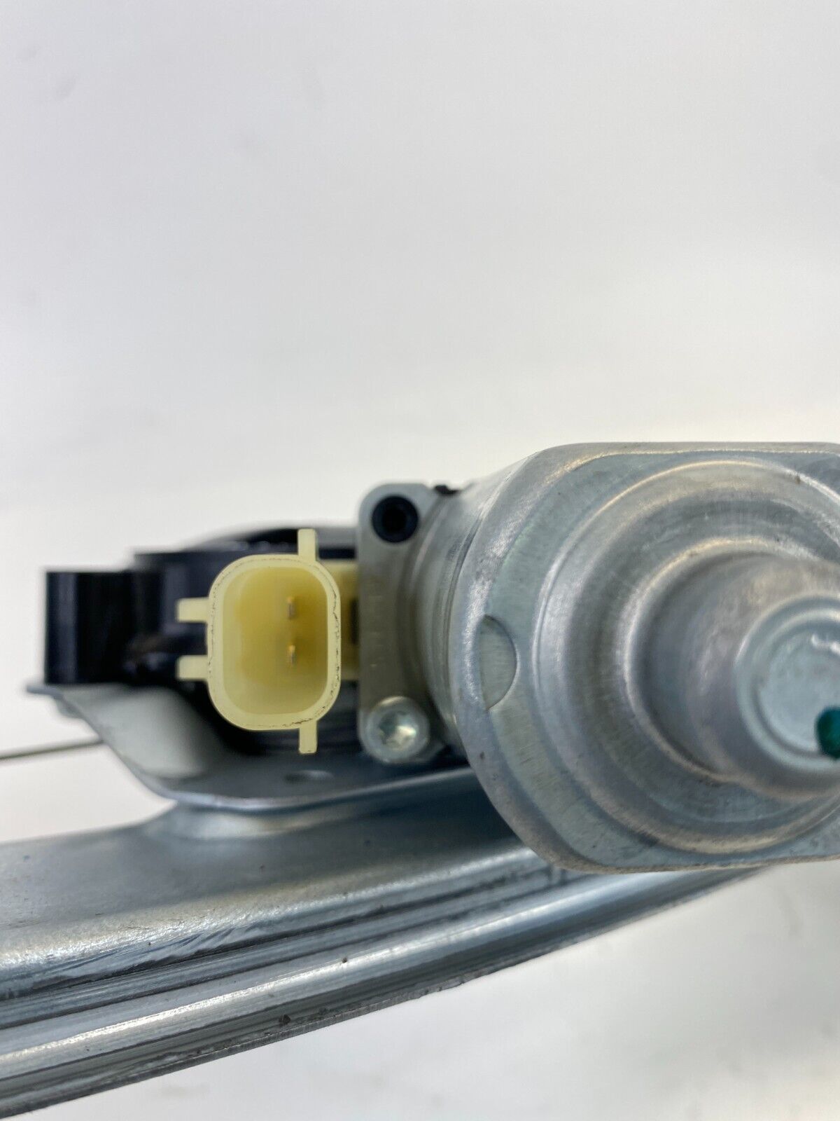 13-20 Chevrolet Sonic Rear Right Door Power Window Regulator w/ Motor 98810-J305