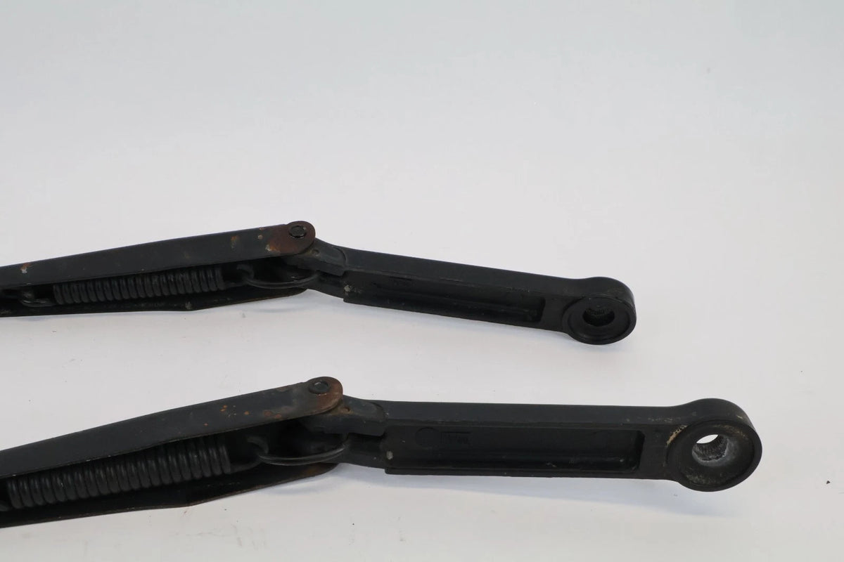 2002-2009 CHEVY TRAILBLAZER ENVOY FRONT WINDSHIELD WIPER ARMS PAIR LH & RH OEM