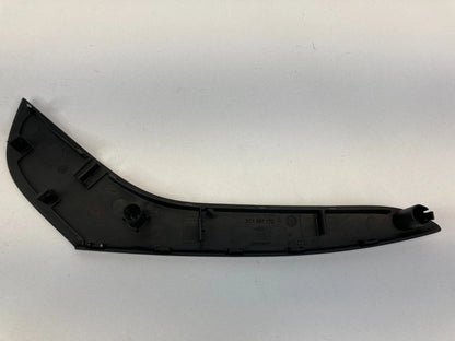 2006-2010 VW VOLKSWAGEN PASSAT FRONT RIGHT PASSENGER PULL HANDLE COVER TRIM OEM