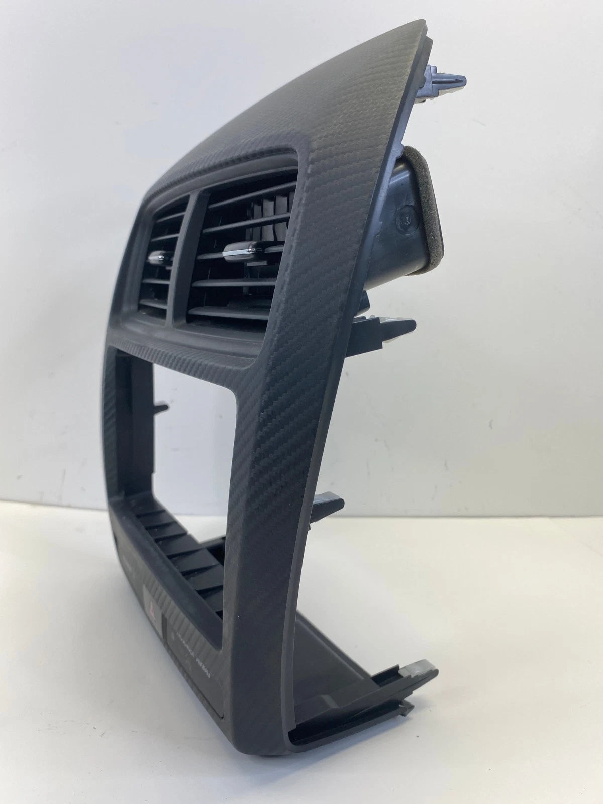 18 19 MITSUBISHI OUTLANDER SPORT RADIO BEZEL WITH AIR VENTS HAZARD OEM 8002C684