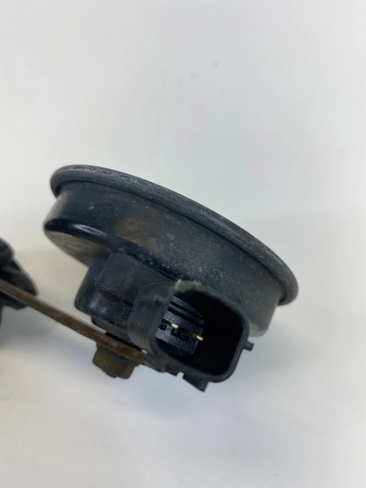 2009-2011 KIA BORREGO LOW NOTE HORN TONE SIGNAL ALARM SIREN 96611-2J000 OEM