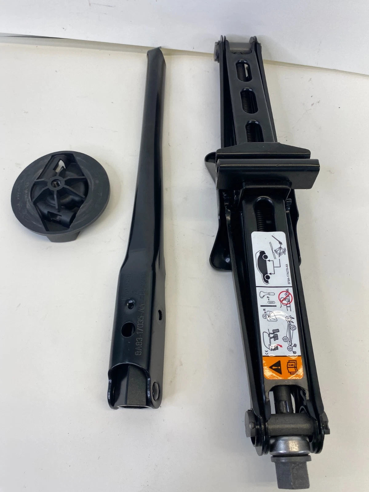 10-19 FORD TAURUS 13-19 INTERCEPTOR SPARE JACK TOOL KIT ASSY 8A83-17080-AC OEM
