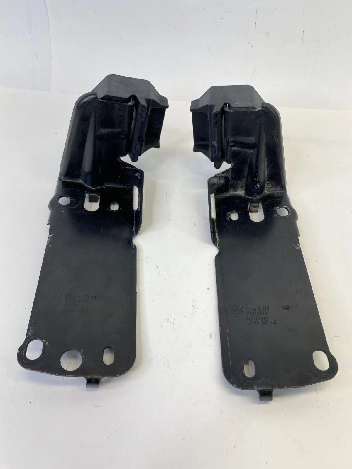 07 08 BMW 328xi 09-11 328I LEFT & RIGHT RADIATOR SUPPORT BRACKET 51647117811 OEM