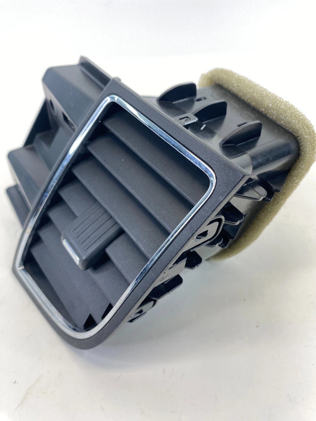 2013-2019 Ford Taurus Dash Right Side AC Air Vent G13-54046B30-A OEM