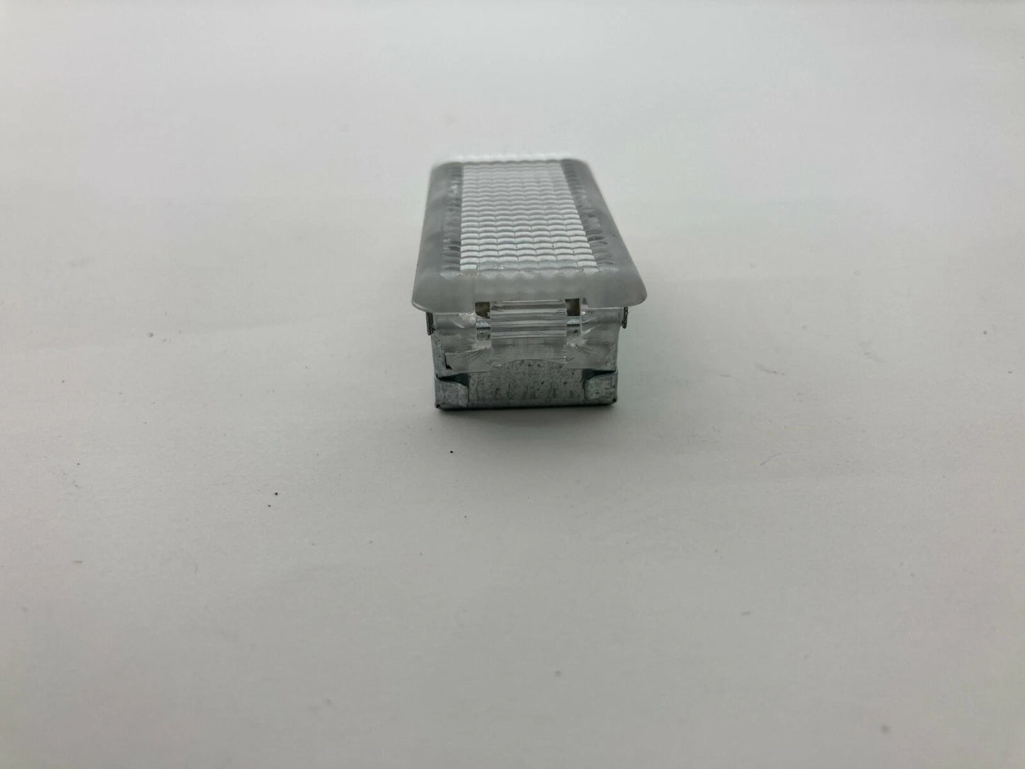 2007-2018 VW VOLKSWAGEN JETTA SEDAN INNER WARNING LIGHT GLOVE BOX LAMP 7L0947415