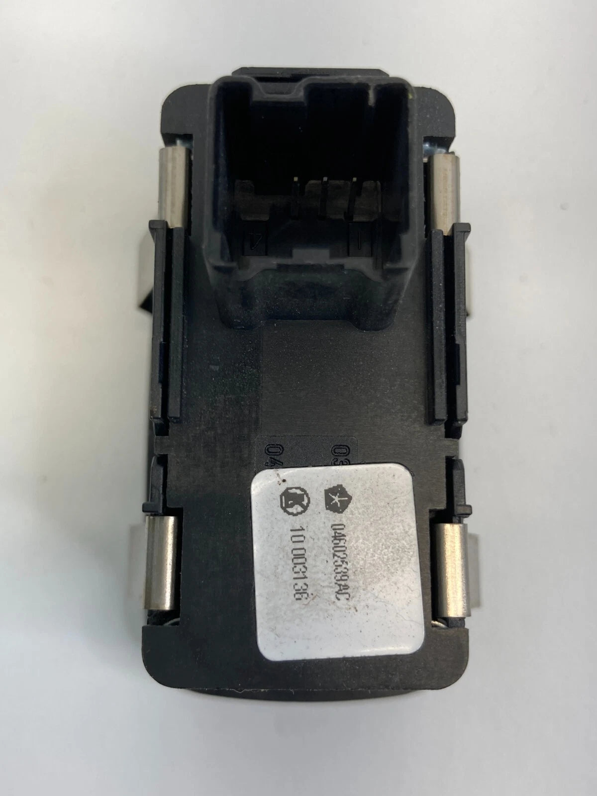 2008-2010 CHRYSLER TOWN & COUNTRY REAR LEFT BACK DRIVER WINDOW SWITCH 4602539AC