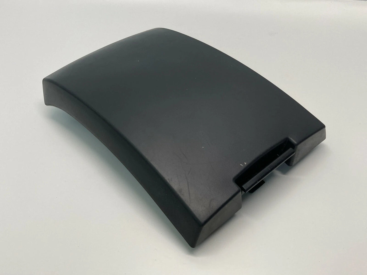 2004-2006 CHRYSLER PACIFICA CENTER CONSOLE ARM REST LID TOP COVER OEM
