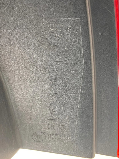 2011-2014 VOLKSWAGEN TOUAREG RIGHT OUTER TAIL LIGHT TAILLIGHT 7P6-945-096E OEM