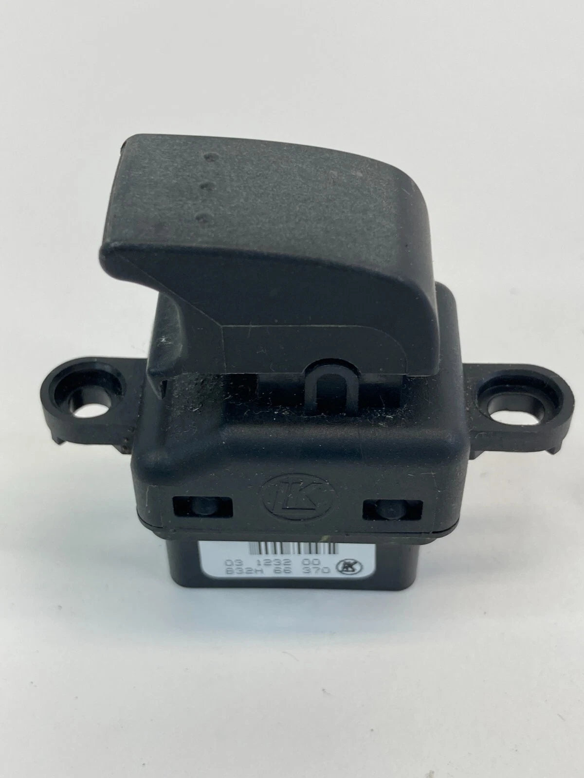 2004-2009 MAZDA 3 MAZDA3 REAR LEFT DOOR POWER WINDOW SWITCH BUTTON D39766370