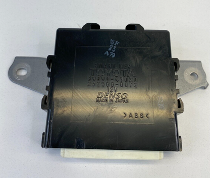 2004 2005 Toyota Prius Smart Key Locking Computer Control Module 89990-47020 OEM