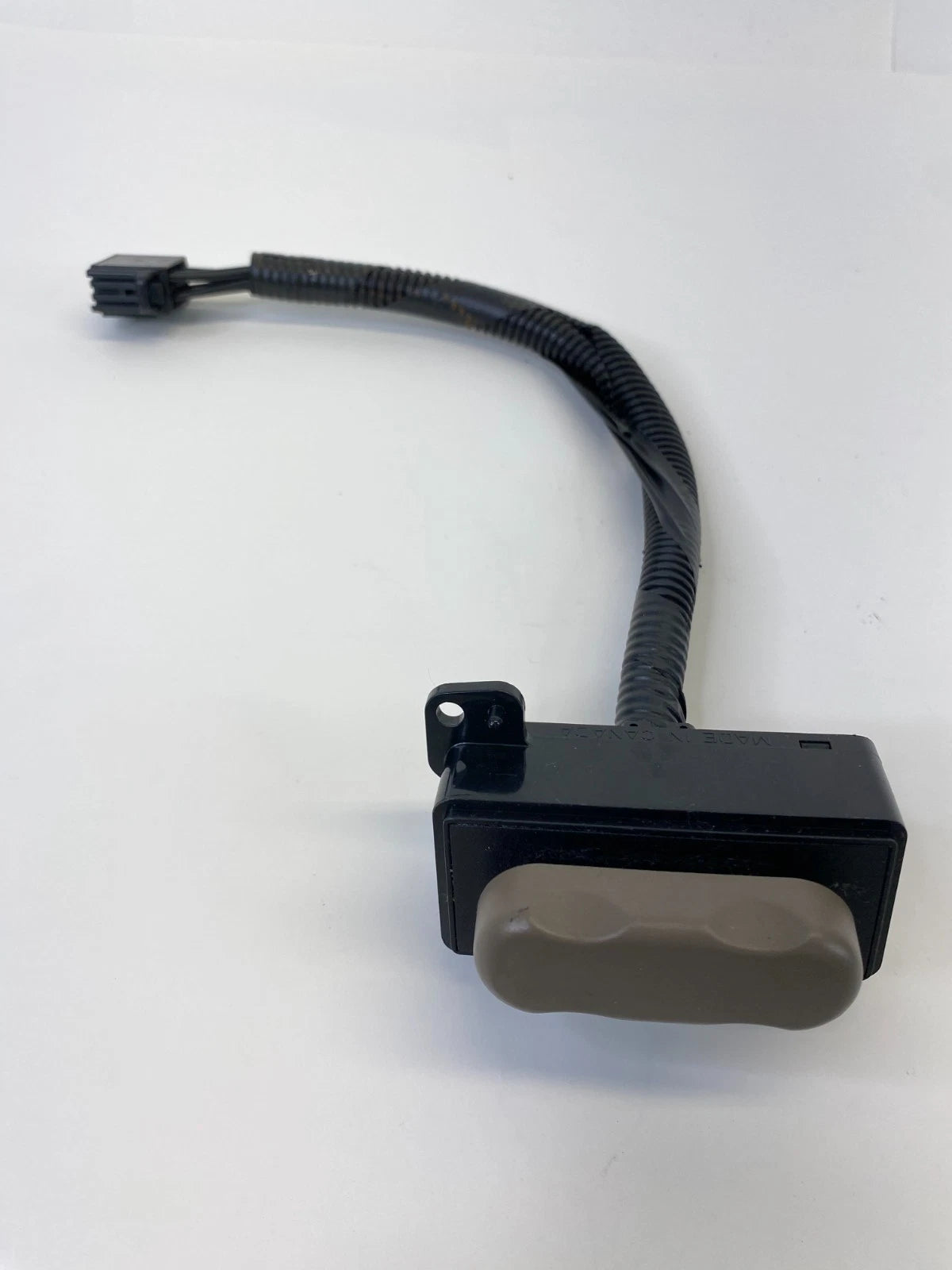 2002-2005 FORD EXPLORER FRONT LEFT OR RIGHT SIDE POWER SEAT ADJUSTMENT SWITCH