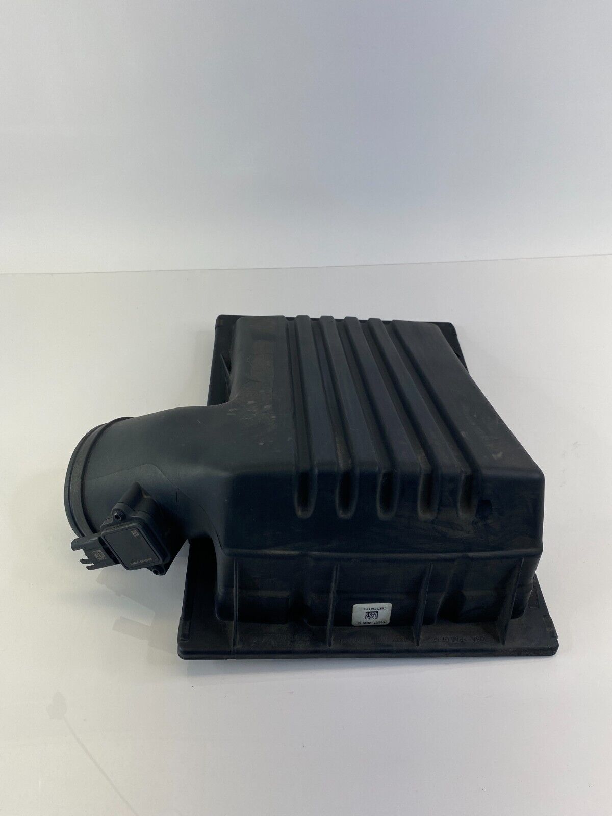 2007 2008 2009 2010 BMW X5 3.0L L6 AT Air Cleaner Filter Box Upper Cover Housing