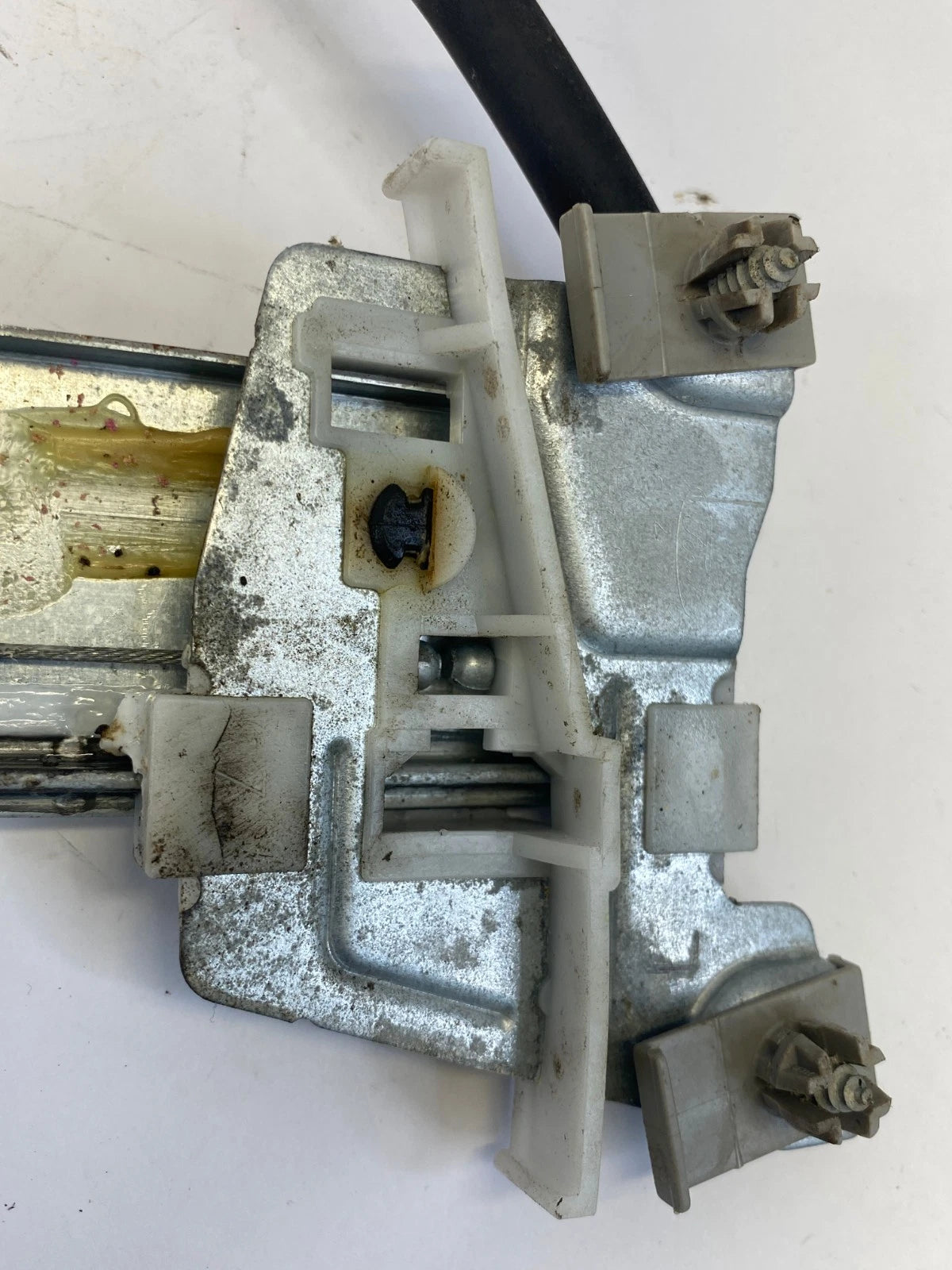 2007-2012 FORD ESCAPE REAR LEFT POWER WINDOW REGULATOR WITH MOTOR OEM CM09260-0A