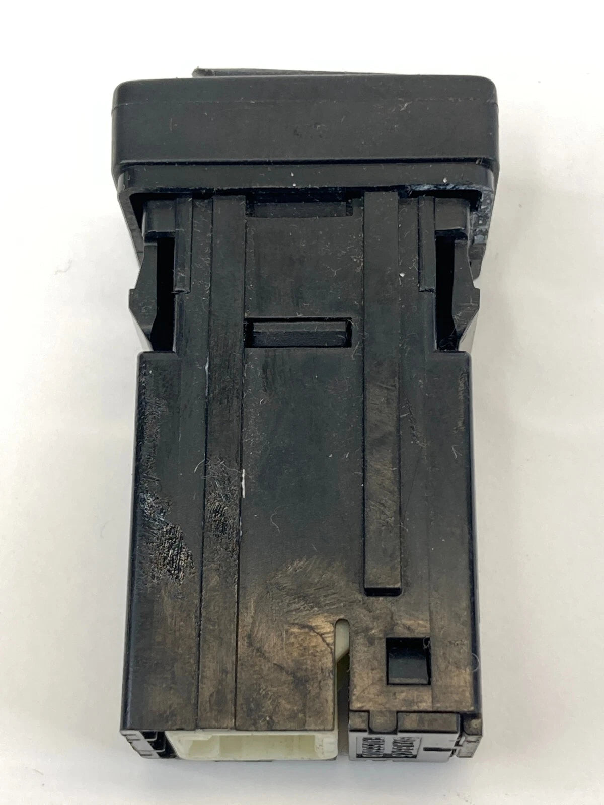 2007-2011 TOYOTA CAMRY CENTER CONSOLE AUXILIARY JACK AUX IN FA055608 OEM