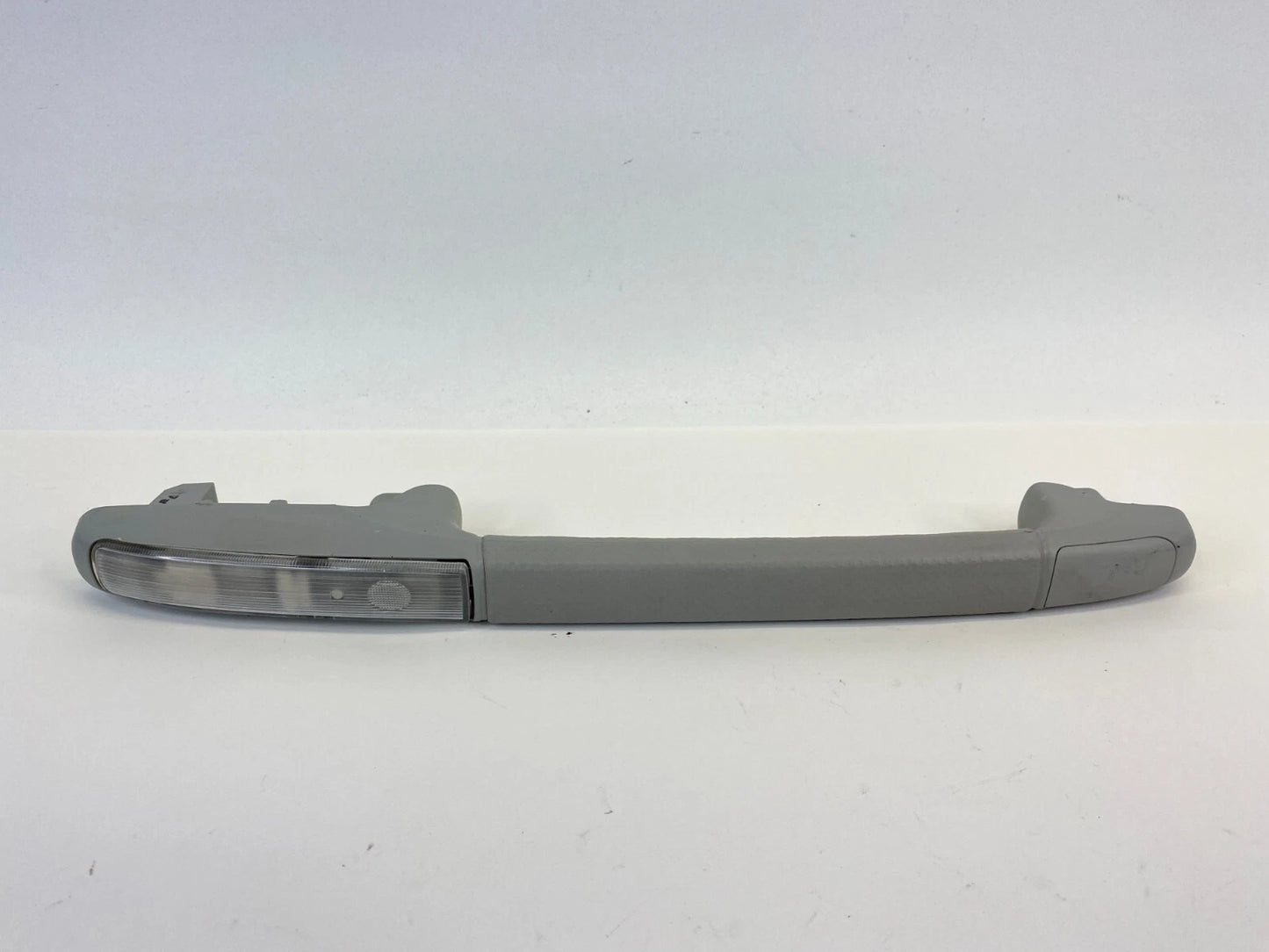 2003-2005 HONDA PILOT REAR LH 2ND ROW INTERIOR GRAB HANDLE W/ READING LIGHT OEM