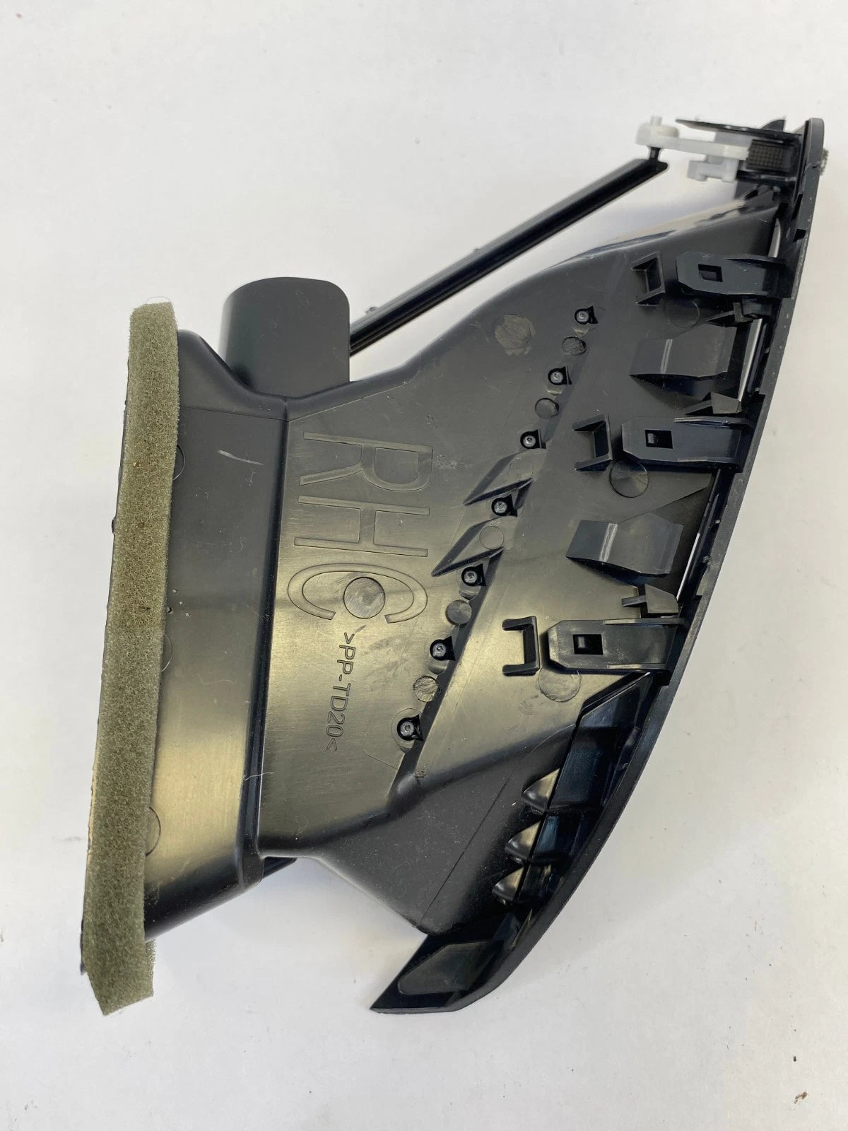 2010-2017 CHEVROLET EQUINOX CENTER DASHBOARD AIR VENT RIGHT OEM FACTORY 23346766